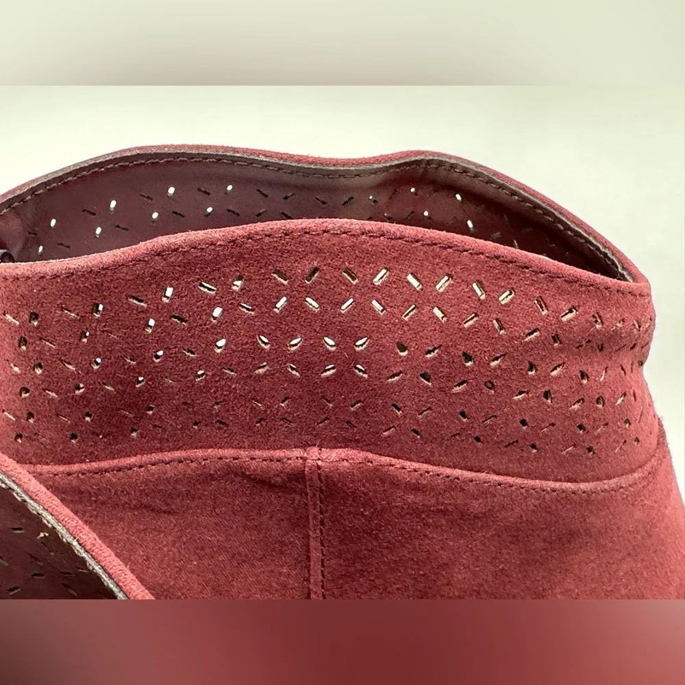Violet & Red Jackson Lazer Cut Topline Bootie Burgundy 8M - Picture 9 of 9